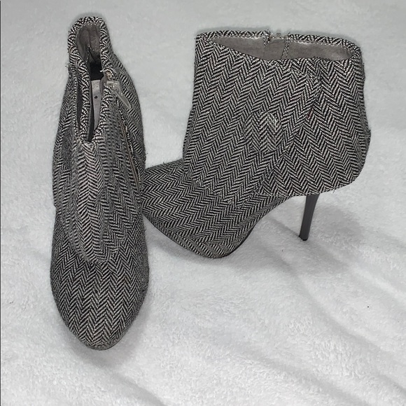 Charlotte Russe Shoes - Houndstooth Heeled Boots Charlotte Russe Size 6